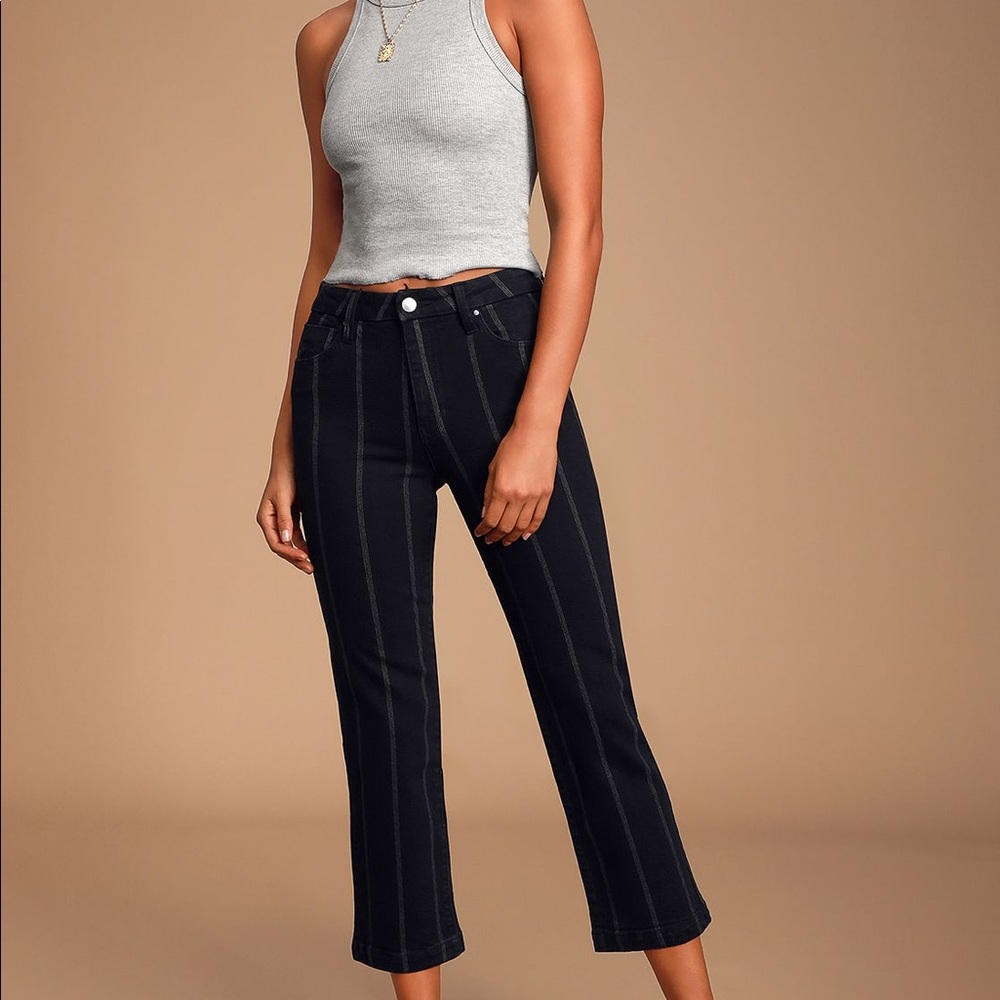Lulus Accacia Black Striped High-Waisted Cropped Jeans. Size 25